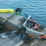 50 ton elsparkcyklar hittade i Mälaren – Hur många fler finns på botten?